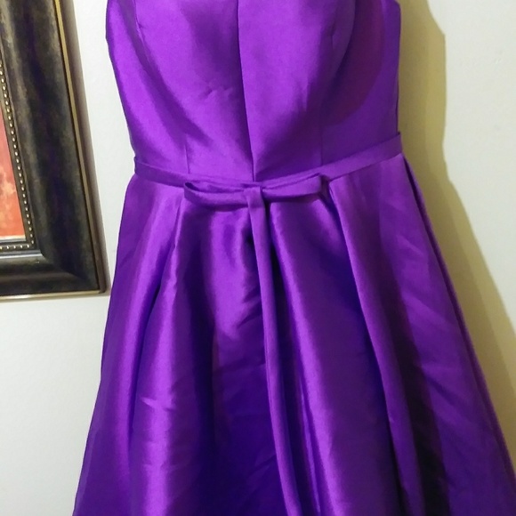 Dress - Picture 5 of 8